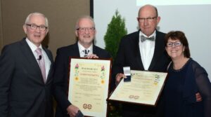 Josef Clodius & Cees van Diepen were honored at the meeting. Photos: Fleuroselect