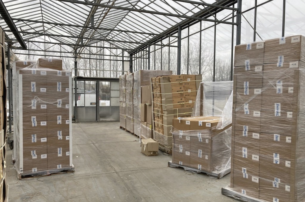 One of the biggest cost increases for Wheatfield Gardens has come from standard cardboard shipping boxes. At top of the page, Paal Elfstrum, CEO at Wheatfield Gardens, said prior to the pandemic 80% of his company’s sales was to food service. Retail companies now account for the majority of the sales. (Photos courtesy of Wheatfield Gardens)