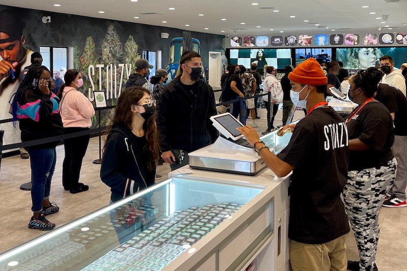 Cannabis Retailer Signs Global Collective Bargaining Agreement