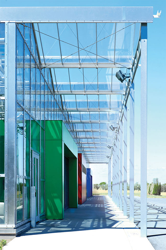 Vineland’s pre-commercial greenhouse focuses onhorticultural research and innovation.